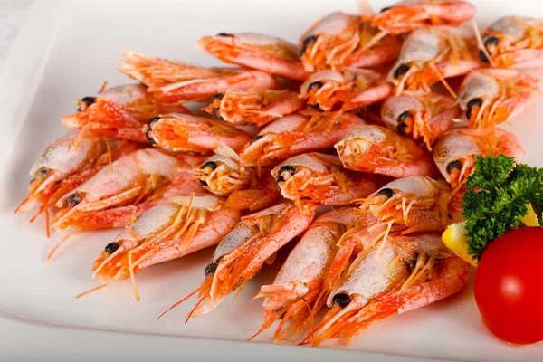 Vařené Krevety Občerstvení Bílý Stůl — Stock fotografie