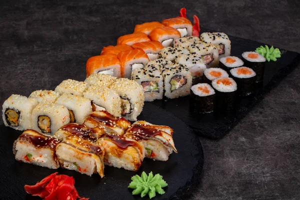 Set Sushi Japonés Con Varios Ingredientes — Foto de Stock