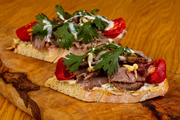 Bruschetta alarmdan ve Salantro ile