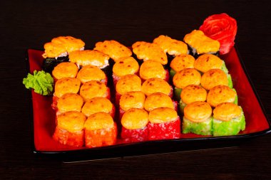 Japon geleneksel rulo ve suşi ayarla