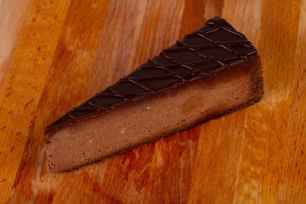 Bolo Queijo Chocolate Saboroso Sobre Madeira — Fotografia de Stock