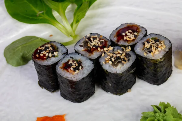 Suşi Unagi Maki Ile Yılan Balığı — Stok fotoğraf