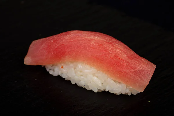 Japanse Koude Sushi Met Tonijn — Stockfoto