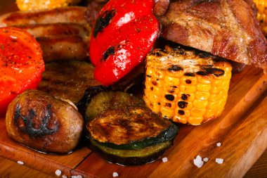 Izgara et karışımı plaka