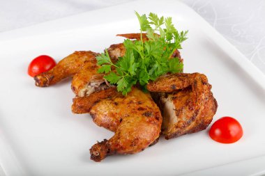 Maydanoz ile kavrulmuş tavuk