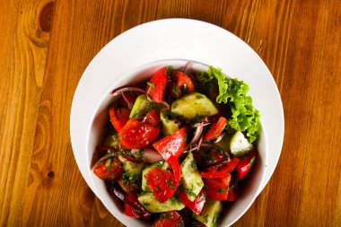 Sebze salatası - domates, cucunber, biber