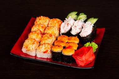 Japon geleneksel rulo ve suşi ayarla