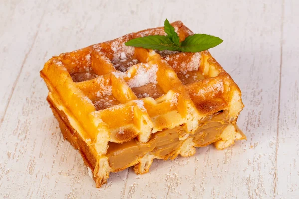 Doce Waffle Com Geléia Baga — Fotografia de Stock