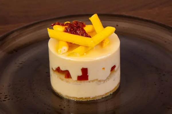 Édes Mango Mousse Lemez — Stock Fotó