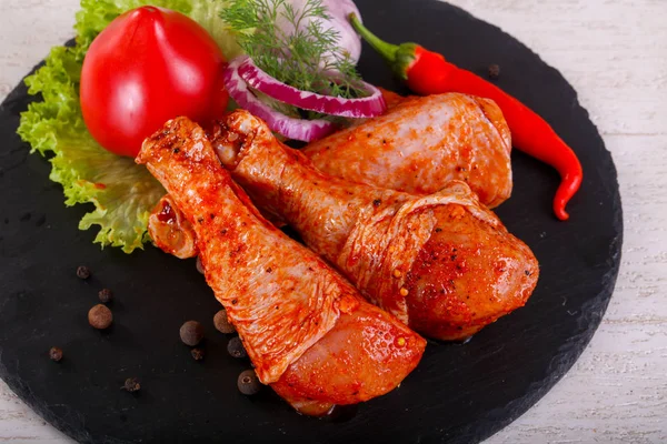 Jambes Poulet Marinées Crues Pour Grill Barbecue — Photo