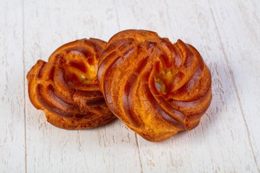 Tatlı tastu topuz reçel ile