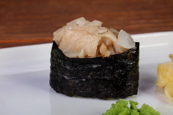 Jepang Sushi Gunkan Dengan Dorado — Stok Foto