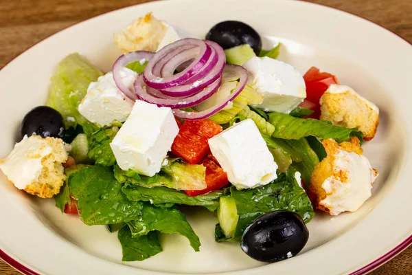 Ensalada Griega Con Queso Feta —  Fotos de Stock