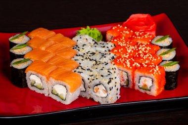 Japon geleneksel rulo ve suşi ayarla