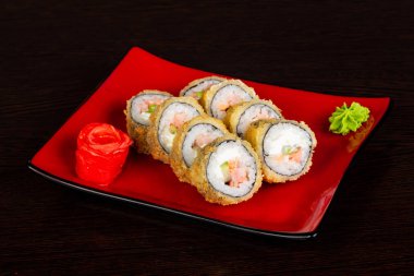 Japon geleneksel rulo somon ile