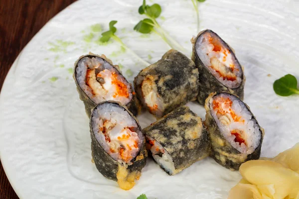 Japon yılan balığı sıcak tempura rulo