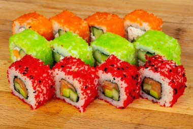 Suşi Japonya ve küme rulo