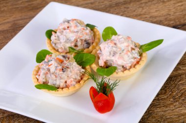 Rus salatası kanepe Ruccola hizmet