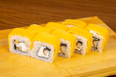 Lezzetli Venedik peynir ile sarılı rulo