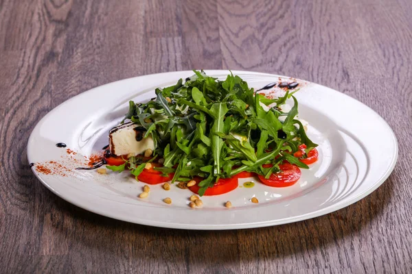 Caprese Salat Mit Rucola Und Mozzarella — Stockfoto