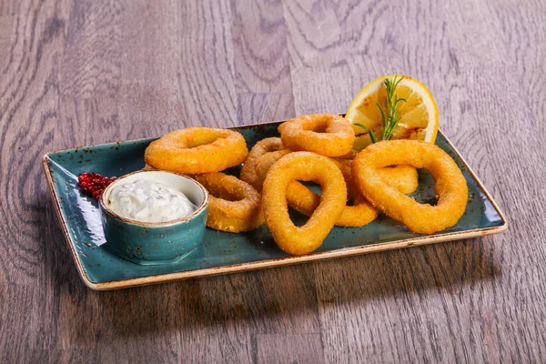 Squid Rings Sauce Served Lemon — Stock Photo, Image