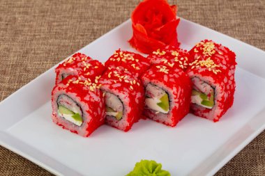 Yengeç et taklit ile Japon rulo