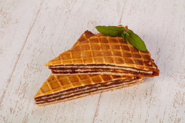 Süße Waffel Mit Beerenmarmelade — Stockfoto