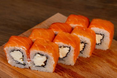 Japon geleneksel rulo somon ile 