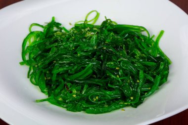 Susam chukka salatası