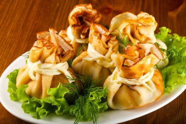 Et ile doldurulmuş krep