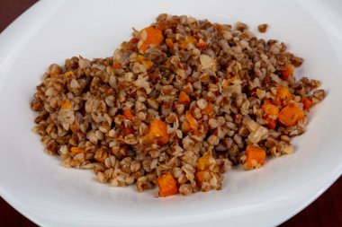 Plaka sebzeli buğday