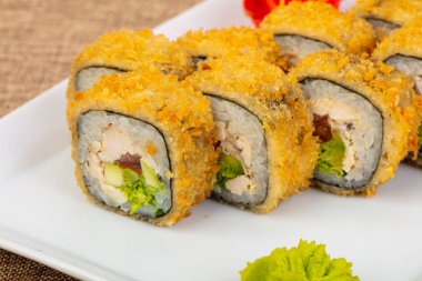 Japon tempura rulo ile balık