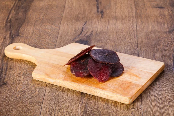 木製の乾燥牛肉 — ストック写真