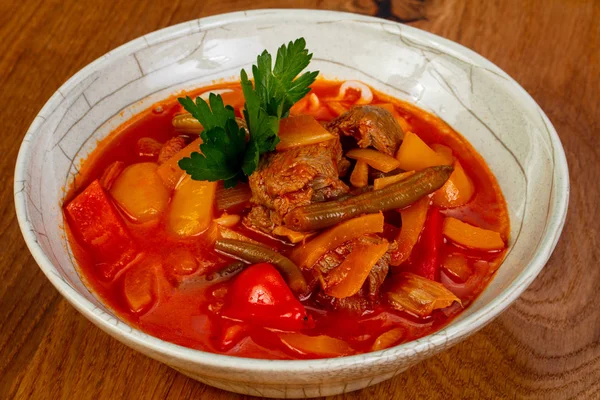 Традиционный Лагменский Суп Бараниной — стоковое фото