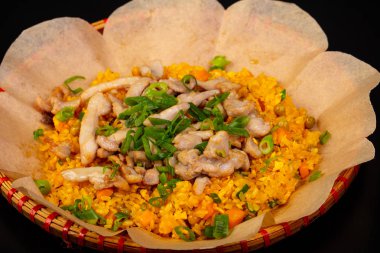 Vietnam mutfağı - Fried rice ile tavuk