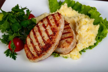 Izgara domuz pirzola patates püresi ile