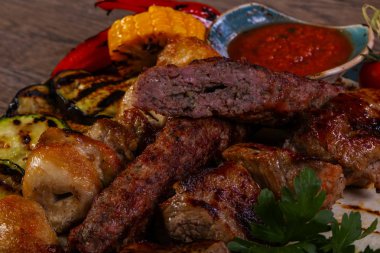 Izgara plakası mix ürün yelpazesine et