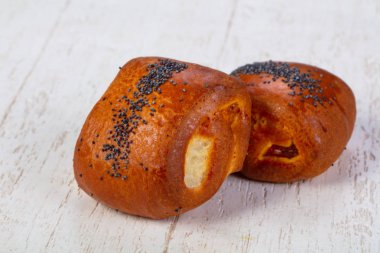 Tatlı tastu topuz reçel ile