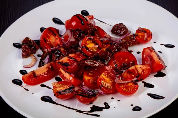 Deliciosa Salada Tomate Com Molho Teriyaki — Fotografia de Stock