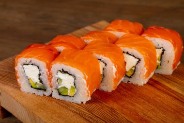 Japon geleneksel rulo somon ile 