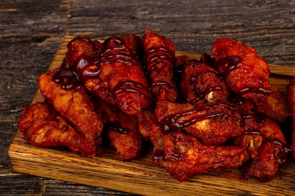 Buffalo kanatları Barbekü soslu tavuk