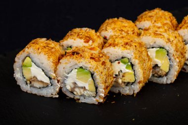 Japon sıcak tempura rulo ile balık