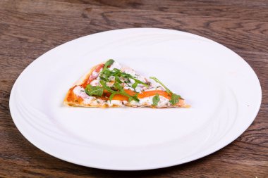 Somon pizza rucola hizmet