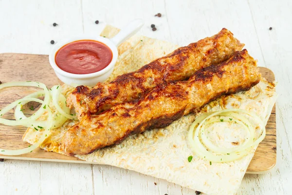 Grilled Minced Chicken Kebab Sauce Onion — Stock Photo, Image