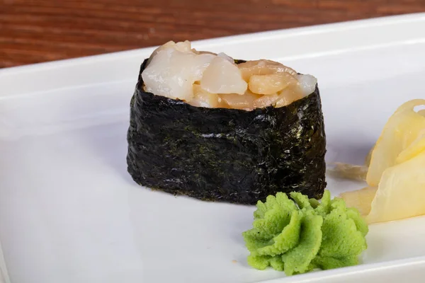 Japonez Sushi Gunkan Scoici — Fotografie, imagine de stoc