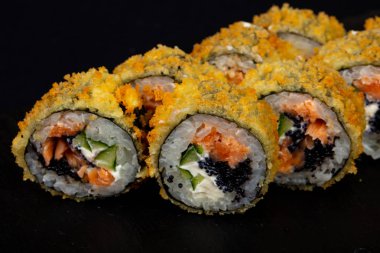Japon sıcak tempura rulo ile balık
