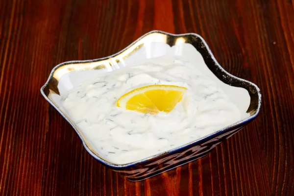 Yoghurt Salsa Tzatziki Limón Srved — Foto de Stock