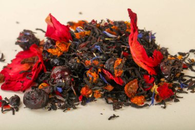 Aroma çay yığın meyve, meyveler ve otlar ile