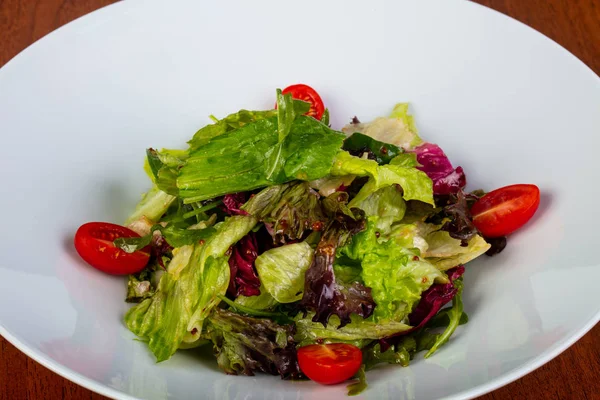 Salada Leve Saborosa Com Tomate Alface — Fotografia de Stock