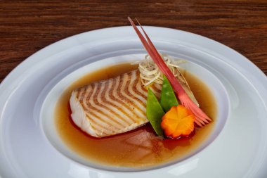 Miso sause pişmiş morina balığı